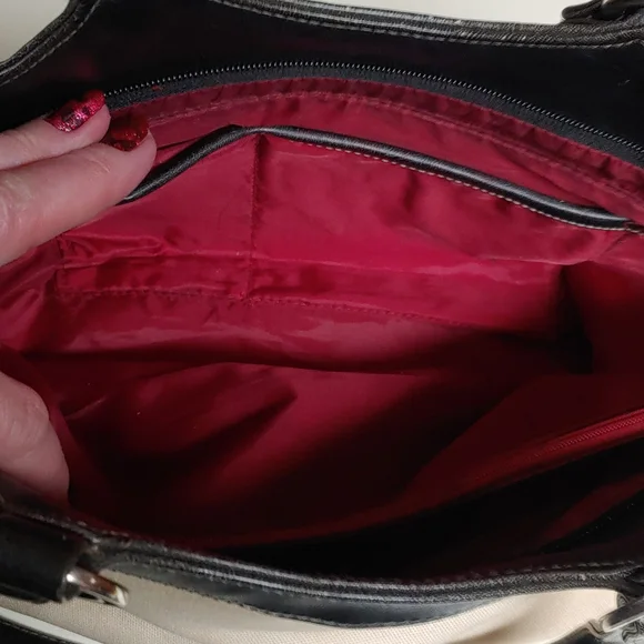 Frankie and Johnnie Dainty Vintage Shoulder Bag - Picture 16 of 16